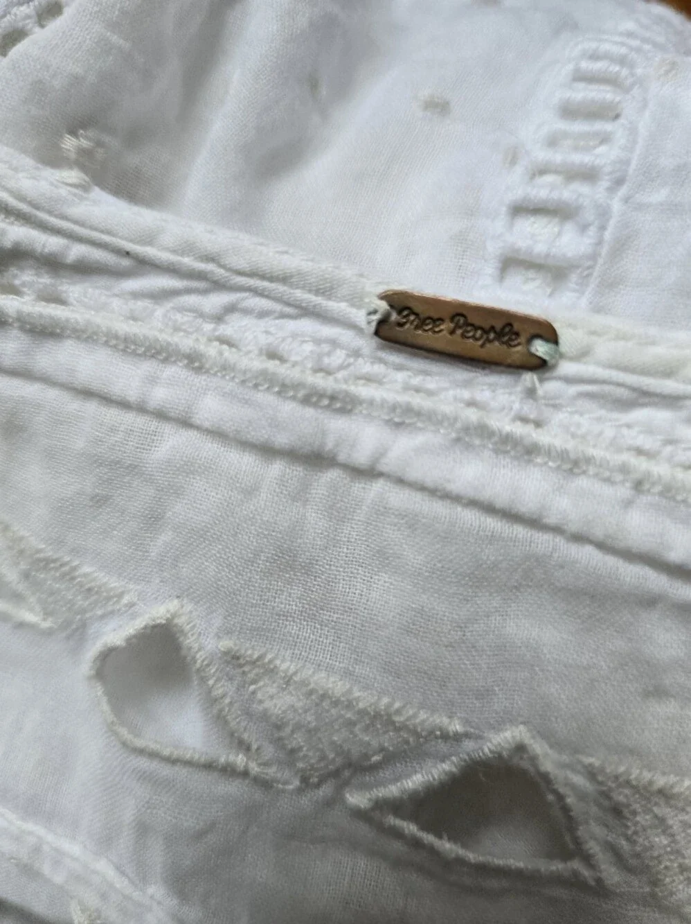 Free People White Top 100% Cotton Popover Swiss Dot Lace Ruffle Embroidered Larg